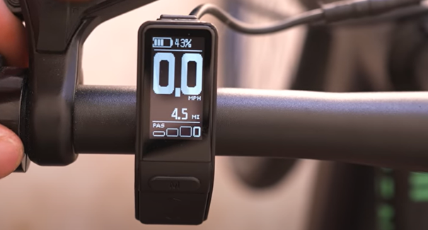 display op het stuur van Tenways CGO600 Pro